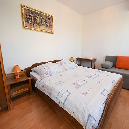 Apartment Toni Malinska Exteriér fotografie